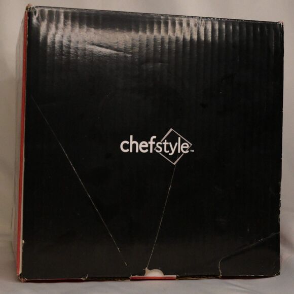 NIB ChefStyle Red Black 2 QT Manual With Three Settings Slow Cooker - Picture 3 of 4